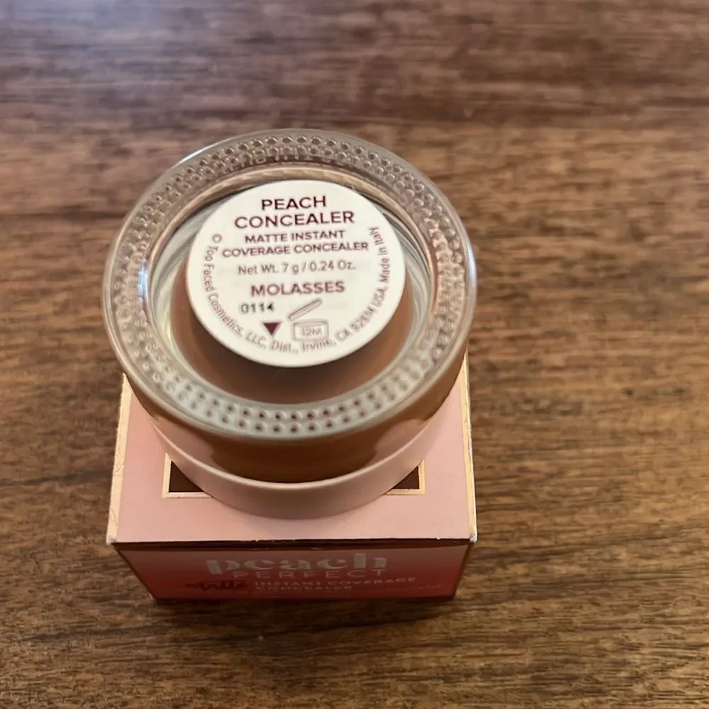 Too Faced Peach Concealer